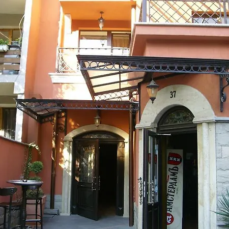 Amsterdam Hotel 3*
