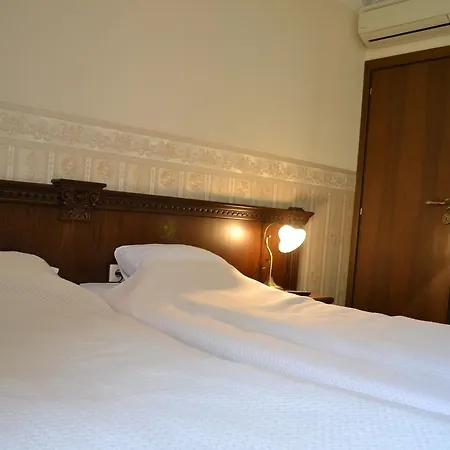 מלון Amsterdam 3*
